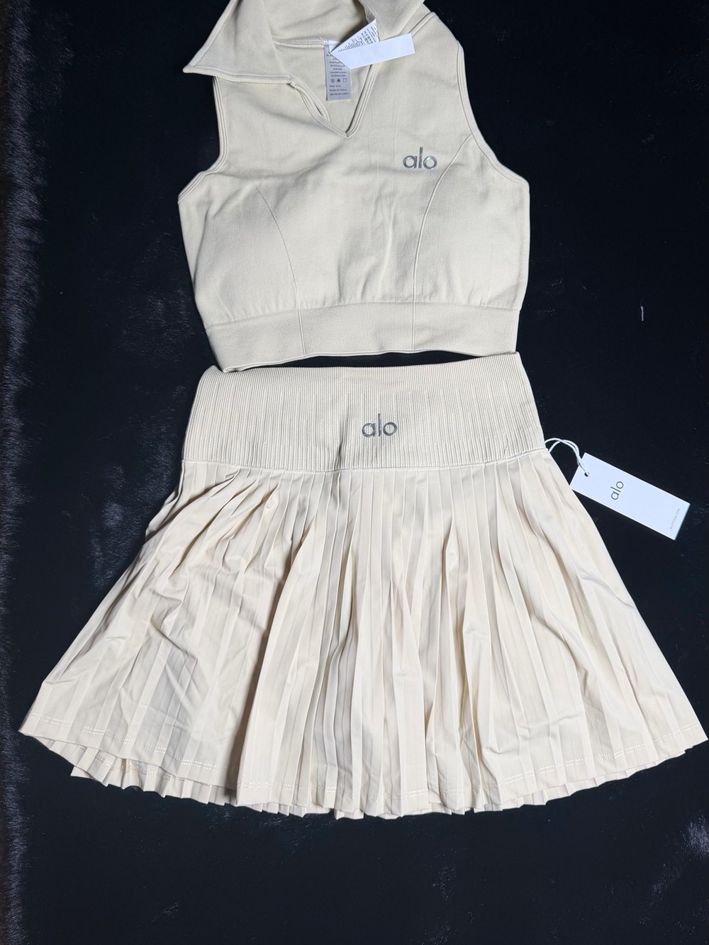 ALO Yoga Kids Cream Sleeveless Polo Crop Top & Pleated Skirt Set